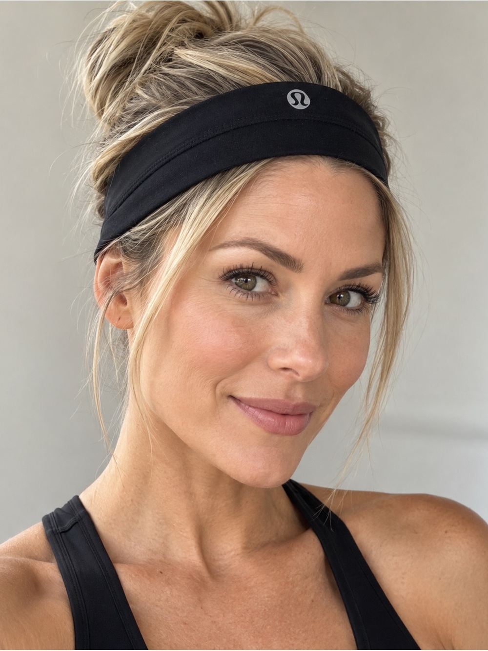 Lululemon black stretch headband